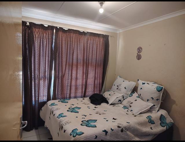 3 BEDROOM HOUSE FOR SALE IN TLHABANE WEST